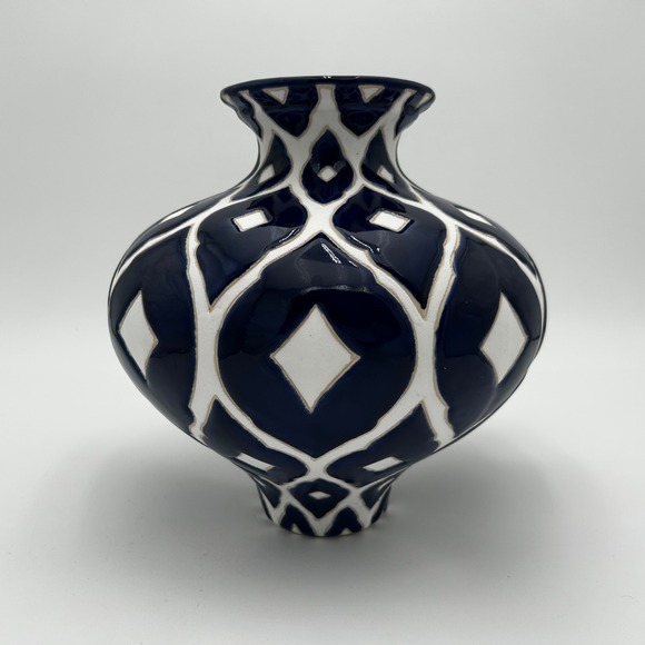 Handmade 10"H x 10"W Ceramic Vase Blue White Geometric Diamond Pattern Signed - Picture 5 of 9